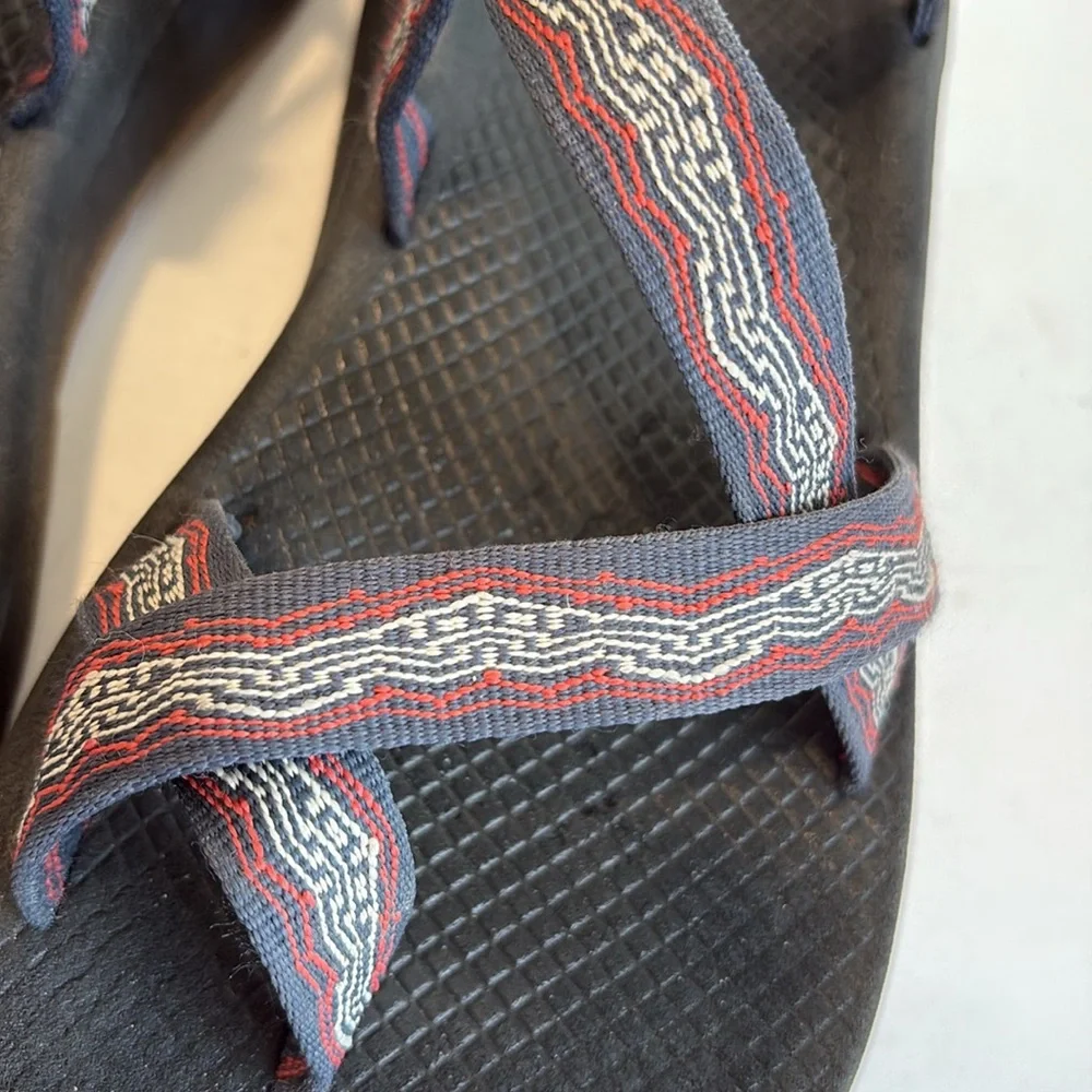 Unisex Chaco Toe Ring Sandals